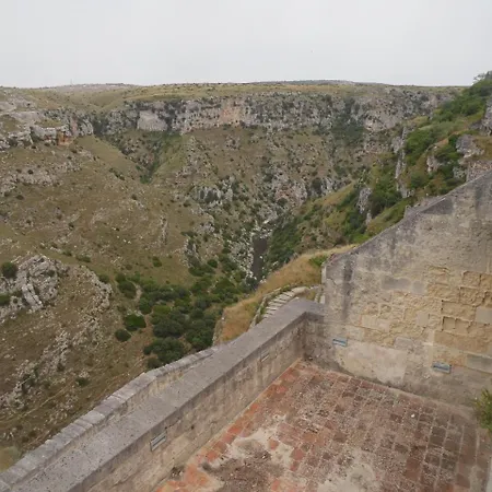 La Pergola Ai Sassi 2* Matera